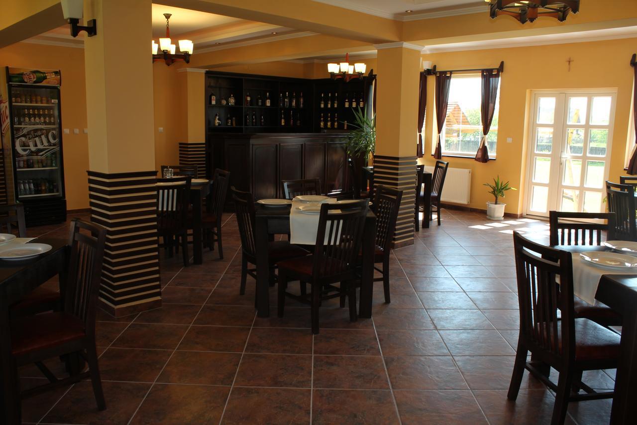 Gyongyvirag Panzio Turia Exterior foto